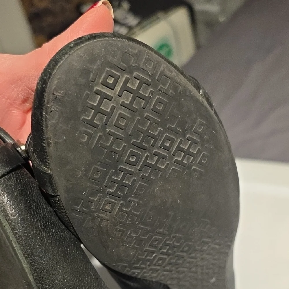 Tory Burch Black Leather Flats with Logo Accent - Picture 11 of 16